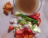 Foto langkah ke 2 dari resep Asam manis ikan kering telang.