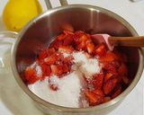 Foto langkah ke 3 dari resep Selai Stroberi.
