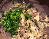 Májas - gombás göngyölt csirke bacon kabátban, májtócsnival recept fázis 4 fotója