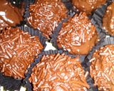 Foto langkah ke 5 dari resep Bola Bola Coklat 3 bahan.