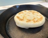 Hình bước làm 4 của món Pita bread - Bánh Mì Pita không cần lò nướng