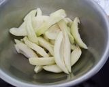 A picture of step 1 of Rawmango pakodas🍋.