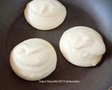Foto langkah ke 4 dari resep Fluffy Japanese Pancakes.