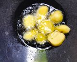 Foto langkah ke 1 dari resep Telur masak kecap.