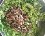 Foto del paso 3 de la receta: Tortitas de brócoli con champiñones