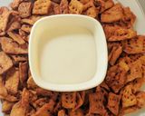 A picture of step 4 of Spicy crackers.