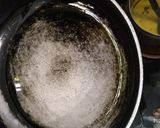 A picture of step 2 of Indo chinese omelette.