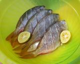 Foto langkah ke 1 dari resep Ikan Ekor Kuning Bakar (Teflon).