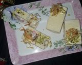 A picture of step 7 of White Christmas ice cream sandwich.