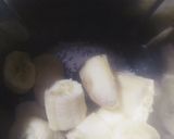A picture of step 3 of Banana smoothie.