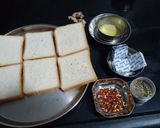 ચીઝ ગારલીક બ્રેડ (Cheese Garlic Bread Recipe In Gujarati) રેસીપી સ્ટેપ1ફોટો