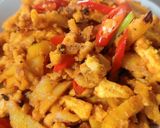 Foto langkah ke 7 dari resep 48. Sambal Goreng Merah Tahu, Tempe, dan Kentang.