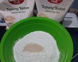 Foto langkah ke 2 dari resep Bugis mandi merah putih.