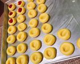 Foto langkah ke 3 dari resep Apple Thumbprint Cookies.