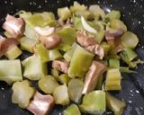 Foto del paso 1 de la receta: Salteado de tronquitos de champiñón y brócoli (aprovecho todo!!)