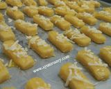 Foto langkah ke 4 dari resep Kastengels/ Cookies Keju Favorit.