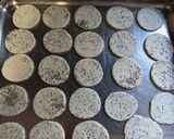 Foto del paso 7 de la receta: Galletas malteadas, sopladitas, con semillas o cara sucia en panetera