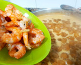 Foto del paso 3 de la receta: Arroz caldoso de langostinos al ajillo con sepia 🦐🦑🍃🥳 ¡Feliz