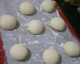 Foto langkah ke 6 dari resep Donat Empuk Eggless.