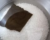 Foto del passaggio 2 della ricetta Riso per Sushi con una pentola