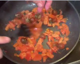 Foto del paso 3 de la receta: Huevos revueltos con tomate