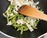 Foto langkah ke 5 dari resep Easy Cooking: Simple Chicken Soup.
