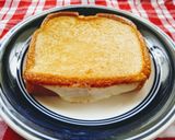 A picture of step 3 of American Grilled Cheese Sandwich.