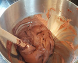 A picture of step 20 of Chocolate Layer Cake.