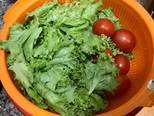 Salad củ hồi cà chua bước làm 2 hình
