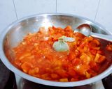 A picture of step 3 of Homemade healthy tasty red red tomato sauce.