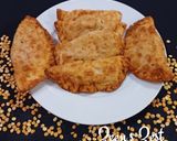A picture of step 6 of Halwa Poori.