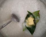 Foto langkah ke 5 dari resep Bubur Ayam Kuah Kuning.