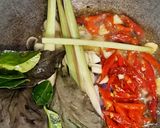 Foto langkah ke 1 dari resep Garang Asem Bumbu Iris.