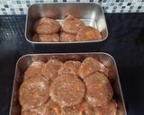 Foto langkah ke 2 dari resep Homemade Beef Patty.