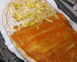 Foto del paso 5 de la receta: Pizza integral de puerros y pera