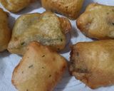 Foto del paso 7 de la receta: Bacalao en tempura con ensalada de piquillos y cebolla confitada
