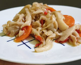 Foto langkah ke 5 dari resep Cah jamur tiram wortel.