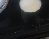 A picture of step 2 of Strawberry shake.