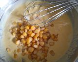 A picture of step 3 of Besan chilla.