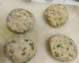 A picture of step 3 of Fried Aloo Tikki.