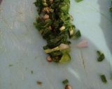 A picture of step 4 of Aloo Bharay parathay.