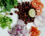 A picture of step 1 of Special Masala Papad.