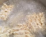Foto langkah ke 2 dari resep 🔥Mie (Nasi) Gila🔥.
