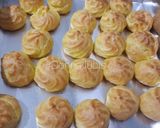 Foto langkah ke 3 dari resep Soes Vla Durian/ Durian Choux.