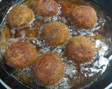 A picture of step 5 of Veg cheese balls.