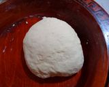 صورة لخطوة 1 من وصفة بيتزا اقتصادية وبنينة 😋😍😍