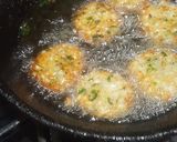 A picture of step 3 of Sabudana potato vada.