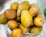 Foto del paso 3 de la receta: 🥔PAPINES🥔 EN 🥗ENSALADA🥗 TIBIA