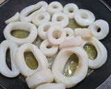 Une image de l'étape 3 de Calamars en sauce tomate.