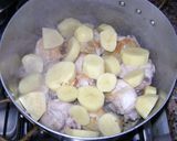 Foto del paso 5 de la receta: Pollo con papas a la crema